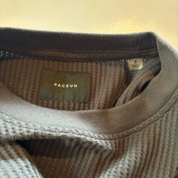 PacSun Mens T-Shirt Waffle Knit Small Short Sleeve Dark Gray Tee Shirt - Picture 3 of 8